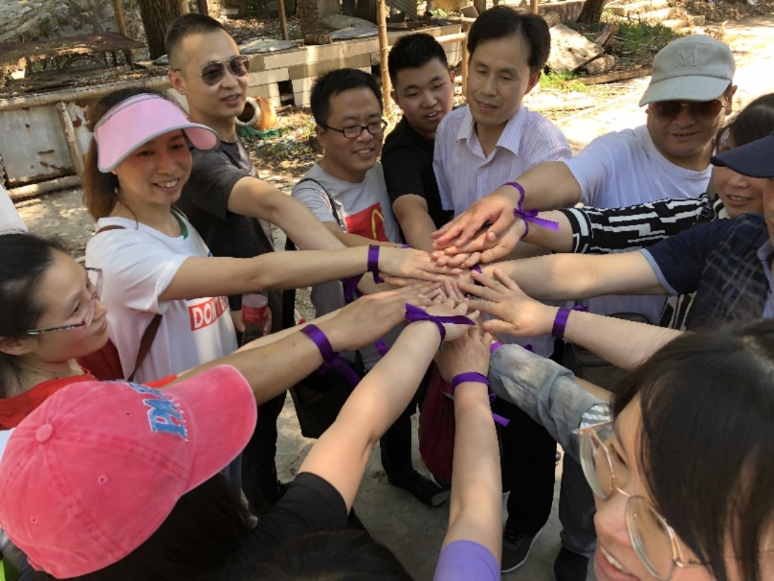 C:\Users\yhx\Desktop\张琪\20190614神堂峪户外\IMG_1213.JPG